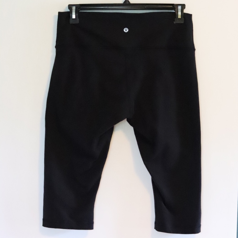 Lululemon Cropped Black Leggings 17”